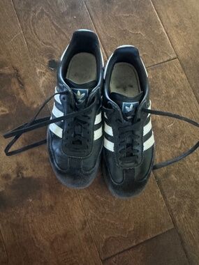 Kids Sambas - Barely used size 1.5